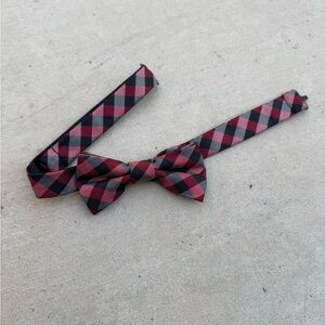 Checkered Black and Red Bow Tie